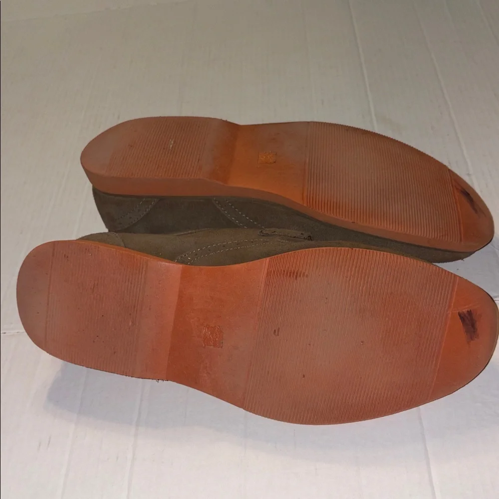 Perry Ellis portfolio light brown or tan suede shoes size 14.